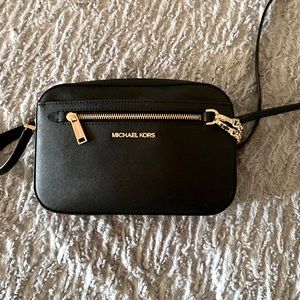 💞MICHAEL KORS 💞Jet Set Cross Body Purse💞